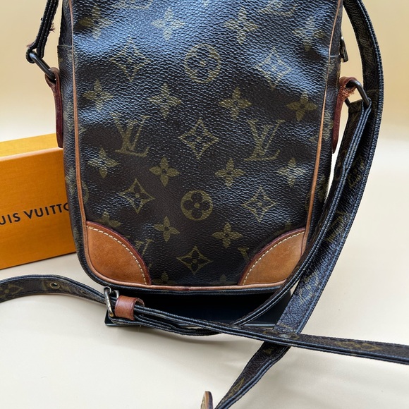 AUTHENTIC LOUIS VUITTON CROSSBODY BAG - Picture 15 of 15